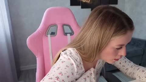 Stacy online show from May 30, 6:22 am