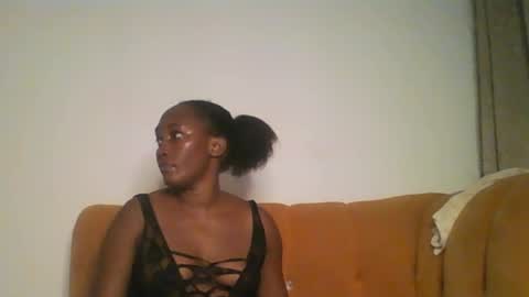 Snapshot of stargirl880271 chatting on March 11, 3:14 am isha online show from March 11, 3:14 am