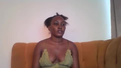 Snapshot of stargirl880271 chatting on February 19, 5:38 am isha online show from February 19, 5:38 am