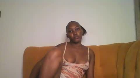 Snapshot of stargirl880271 chatting on February 25, 3:20 am isha online show from February 25, 3:20 am