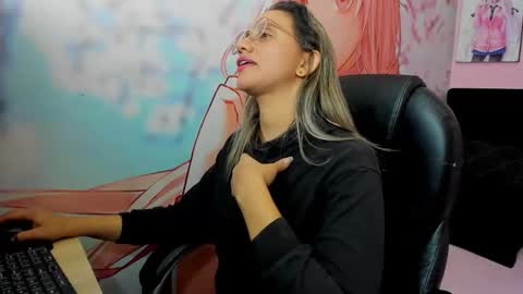 StarletTays online show from December 1, 1:20 am