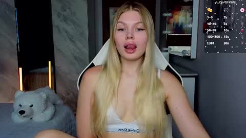 Caroline online show from July 24, 4:10 am