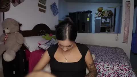 Im MiaIts my first day here  online show from September 23, 2:21 am