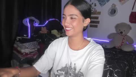 Im MiaIts my first day here  online show from February 17, 11:54 pm