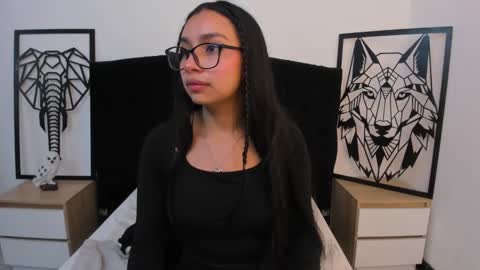 Stefanny lopez online show from February 19, 11:43 am