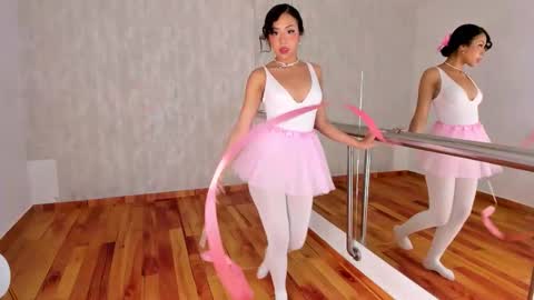 stella  online show from February 21, 8:31 pm