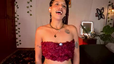 stellart_ online show from September 28, 1:56 am