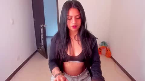 sara  instagram sariishalove online show from December 3, 11:01 am