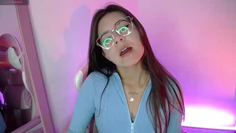 Snapshot of stepha_sweet chatting on October 7, 12:26 am Emma online show from October 7, 12:26 am