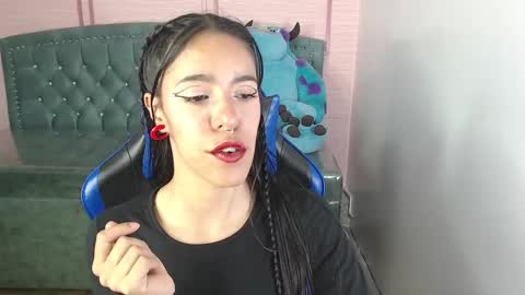 Stephania online show from February 21, 10:15 pm