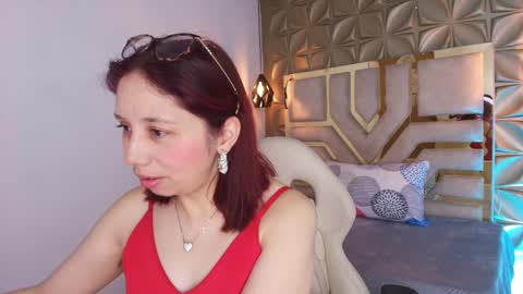 Stephaniesun  online show from May 29, 1:20 pm