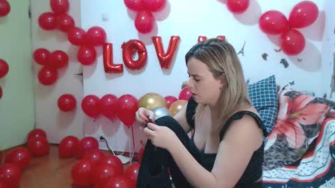 Stephanie   online show from February 14, 12:40 pm