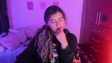 Stephanie  online show from October 12, 2:03 am