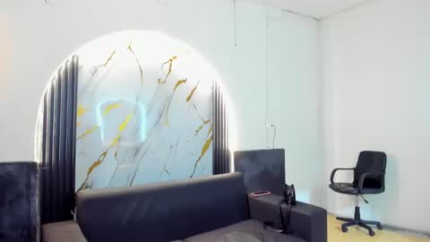 stephy_anzel online show from November 20, 8:43 pm