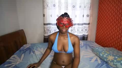 Snapshot of streetlioness chatting on September 11, 6:25 am streetlioness online show from September 11, 6:25 am
