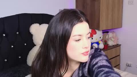 sttrawberry online show from November 19, 3:06 am