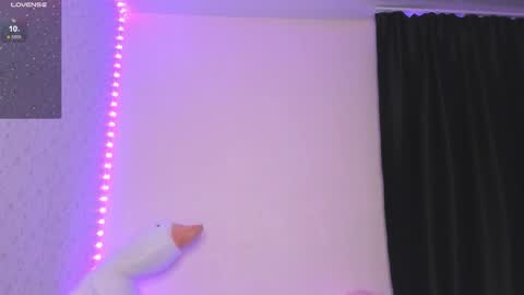 Chloe online show from December 18, 3:06 pm