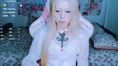 succubus_leslie online show from June 16, 11:44 am