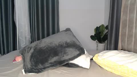 Snapshot of sugar_br0wn chatting on October 5, 6:35 pm sugarboooty online show from October 5, 6:35 pm