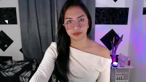 sugar_chloe17 online show from October 17, 9:29 pm