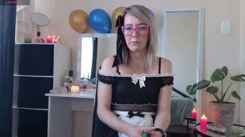 Snapshot of sugar_spice_all_things_nice chatting on October 8, 12:20 pm Sugar 4pm-8pm CAT Mon-Fri online show from October 8, 12:20 pm
