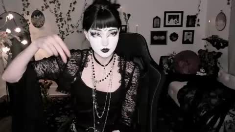 Ella online show from June 14, 6:47 am