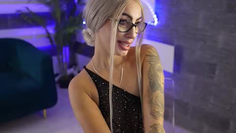 Snapshot of sugarrush_ chatting on October 8, 12:20 pm Sugar online show from October 8, 12:20 pm