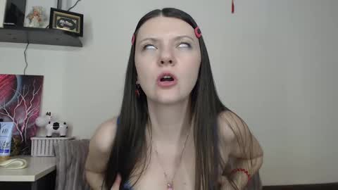 Snapshot of sugartati chatting on February 28, 7:35 pm SugarTati online show from February 28, 7:35 pm