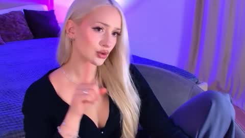 sugarwhisper online show from September 10, 4:51 pm