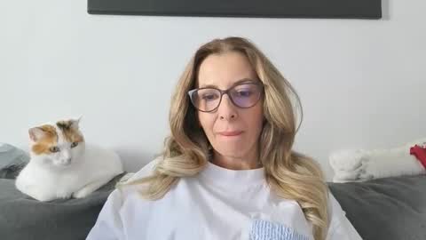 sukygirl online show from April 23, 11:28 am