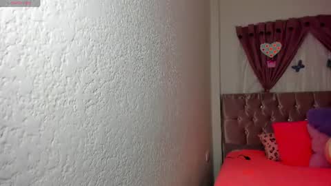 summer_girls01 online show from July 29, 9:59 pm