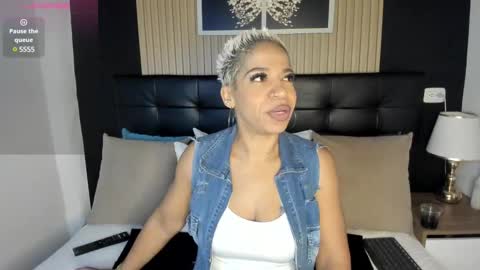 Snapshot of summer_night_ chatting on January 8, 11:43 am Summer online show from January 8, 11:43 am