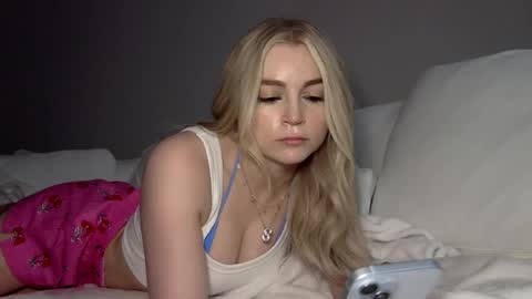 Snapshot of summergracexxx chatting on February 16, 5:37 am Summer online show from February 16, 5:37 am