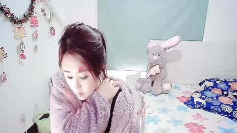 Snapshot of sun_yummy chatting on February 18, 6:26 am Lucis online show from February 18, 6:26 am