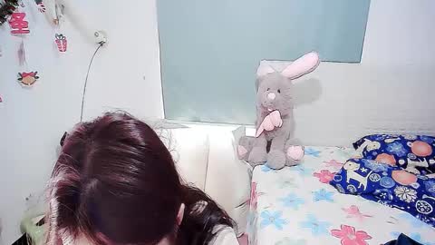 Snapshot of sun_yummy chatting on February 13, 8:17 am Lucis online show from February 13, 8:17 am