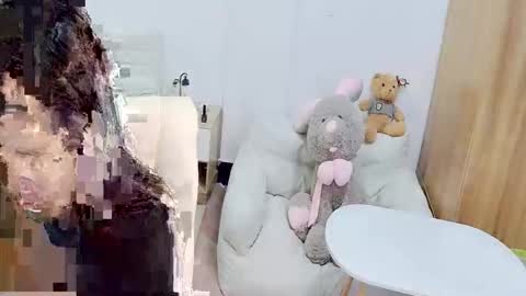 Snapshot of sun_yummy chatting on September 28, 8:08 am Lucis online show from September 28, 8:08 am
