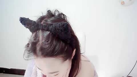 Snapshot of sun_yummy chatting on December 12, 3:32 am Lucis online show from December 12, 3:32 am