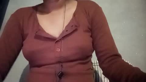 sunali_jain03 online show from March 3, 7:25 am