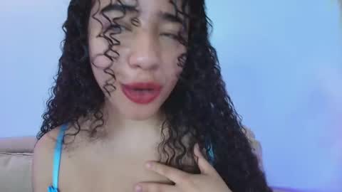 Aillyn Perez online show from October 14, 10:12 pm