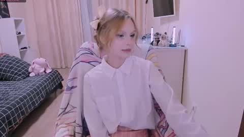 sunkissedsin online show from December 13, 11:32 pm