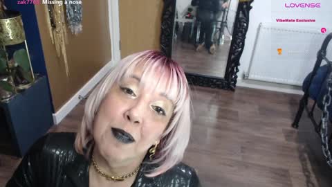 Sunni Knight online show from January 28, 12:05 am