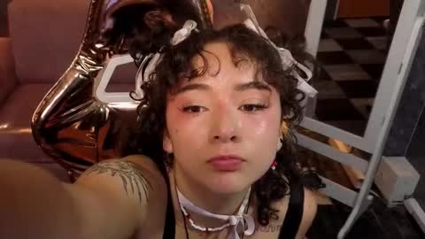 sunny2_b online show from November 7, 6:35 pm