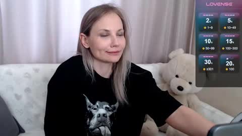 Naomi online show from March 25, 8:39 am