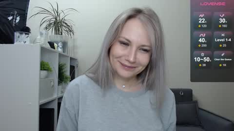 Naomi online show from December 18, 5:37 am