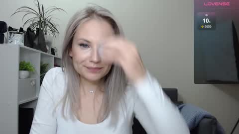 Naomi online show from December 30, 8:58 pm