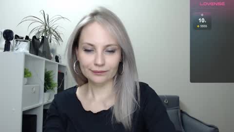 Naomi online show from January 2, 1:17 am