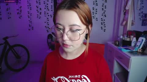 Snapshot of sunset_pienk chatting on September 11, 3:51 am Sunset online show from September 11, 3:51 am