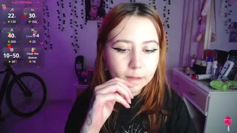 Snapshot of sunset_pienk chatting on October 4, 7:14 am Sunset online show from October 4, 7:14 am