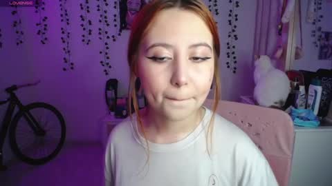 Snapshot of sunset_pienk chatting on September 18, 3:38 am Sunset online show from September 18, 3:38 am