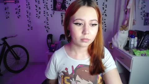 Snapshot of sunset_pienk chatting on October 12, 5:32 am Sunset online show from October 12, 5:32 am